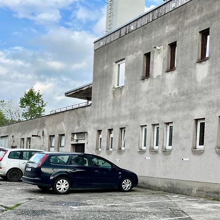 Monstera I Apartman Kolín Kültér fotó