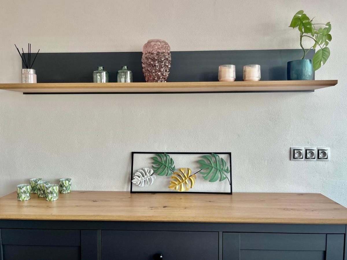 Monstera I Apartman Kolín Kültér fotó